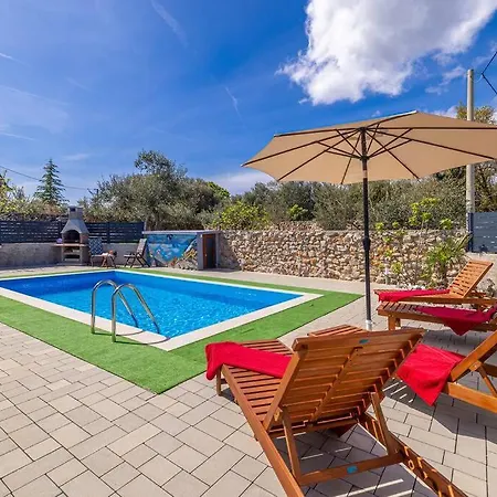 Kuca Za Odmor Aslan S Bazenom Holiday home Gostinjac