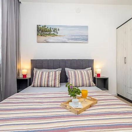 Kuca Za Odmor Aslan S Bazenom *