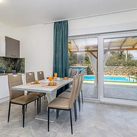 Kuca Za Odmor Aslan S Bazenom Prázdninový dům